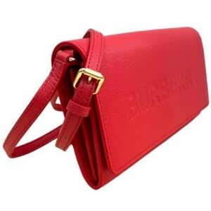 NWT $970 BURBERRY Hanley Red
Logo Embossed Leather Flap crossbody